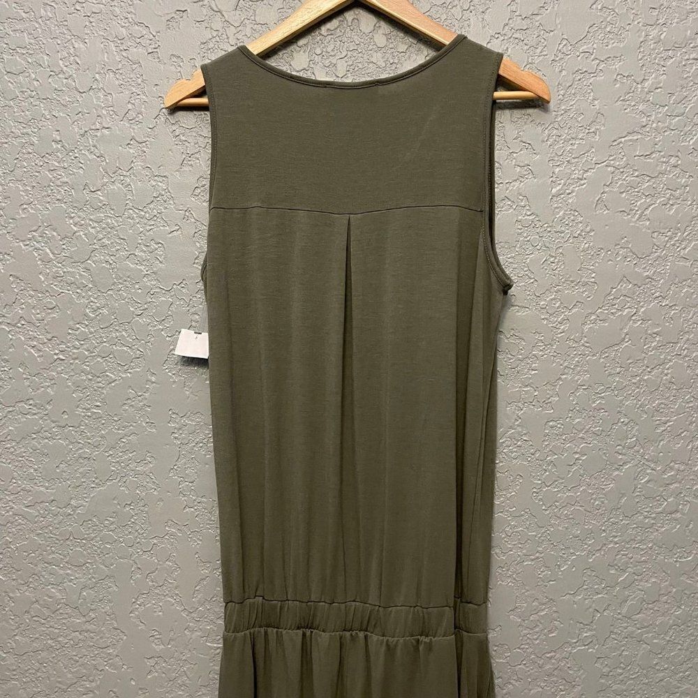 Sleeveless Button Up Scoop Neck Tapered Leg Knit Jogger Jumpsuit - Picture 10 of 11